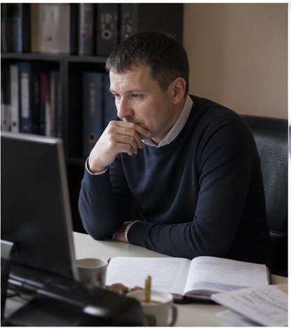 Исполнителя проверяют до обращения